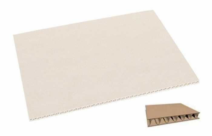 Белая трехслойная коробка Кыргыз Куту